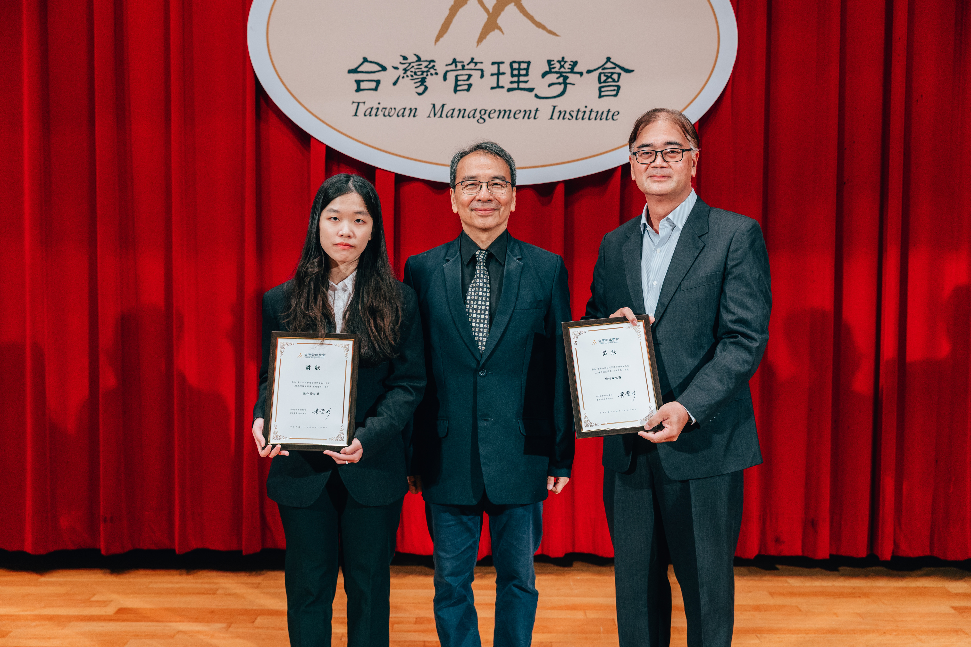 2025.08.24 - 張貴忠教授指導羅茗菁碩士論文 獲得 2025 TSC 第十八屆崇越論文大賞: AI應用論文競賽 (The 18th TSC Thesis Award: AI Application Competition) 佳作